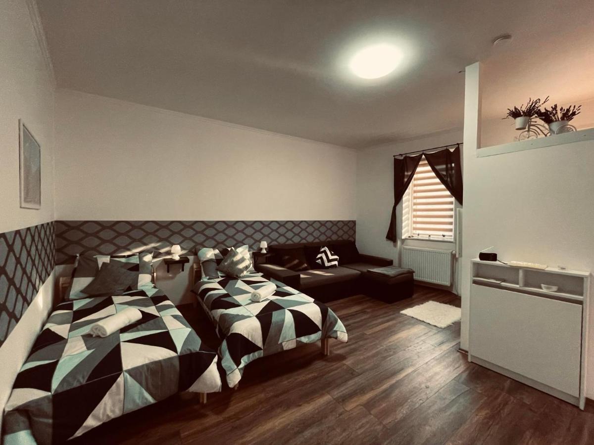 Mazli Vendeghaz Hotel Sátoraljaújhely Bagian luar foto